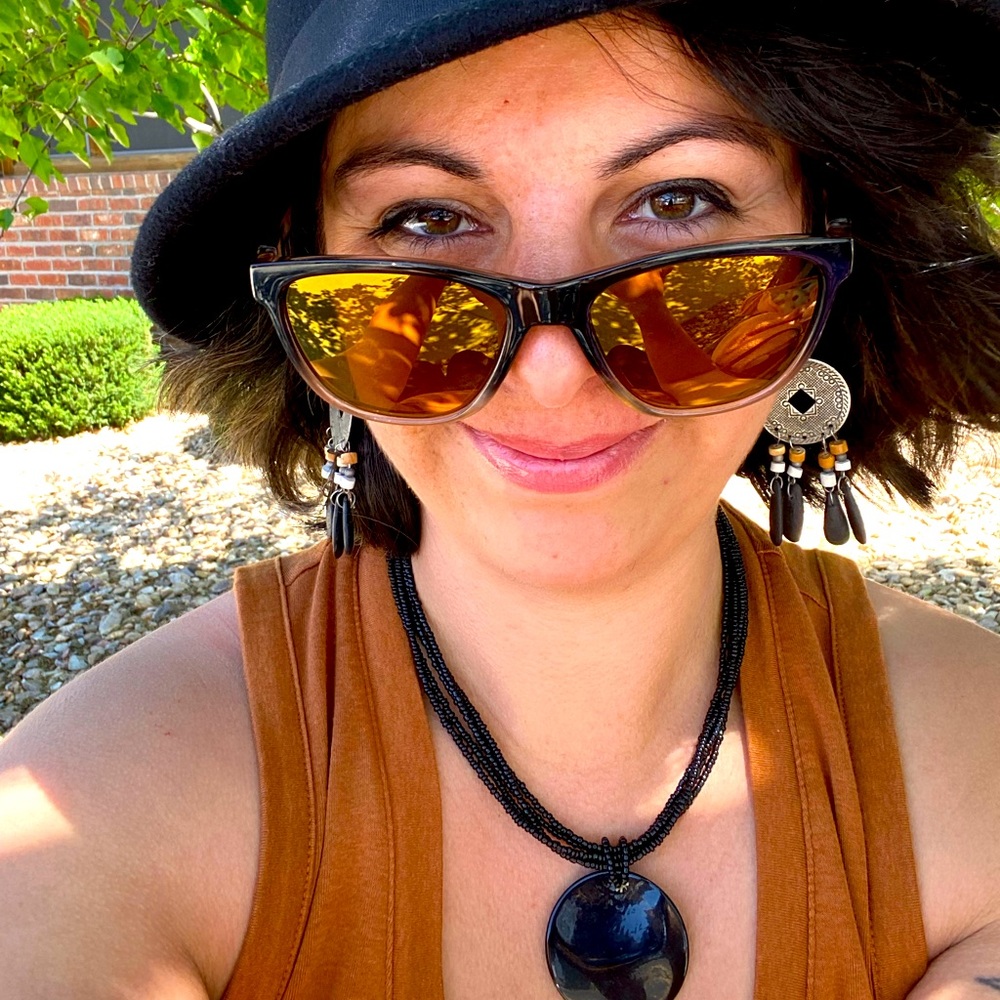Meet your Posher, Carrie